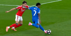 Vinicius jr postiže gol za Real Madrid u takmičenju Liga Šampiona.