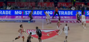 Crvena zvezda pobedila Partizan u prvom abaligaškom derbiju ove sezone.