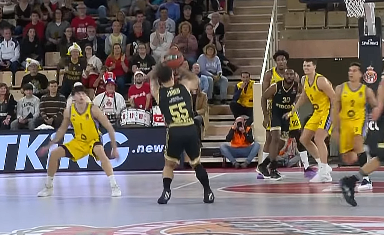 Mike James na meti Barcelone.